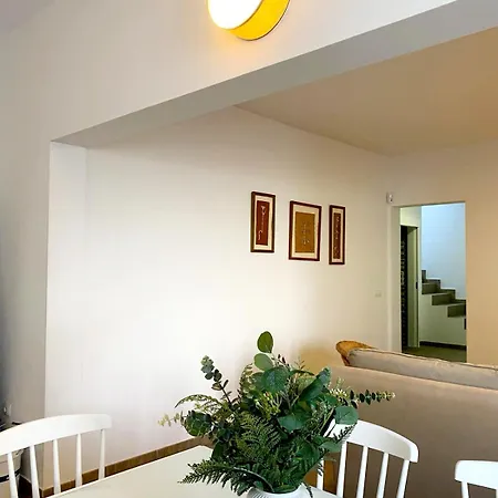 House Nyaraló Arinaga